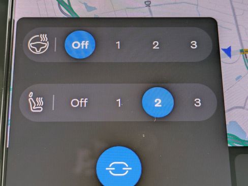 Certified 2023 Volvo XC40 B5 Plus w/ Driver Assist Package image 24