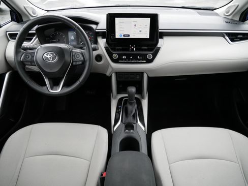 Certified 2024 Toyota Corolla Cross LE image 10