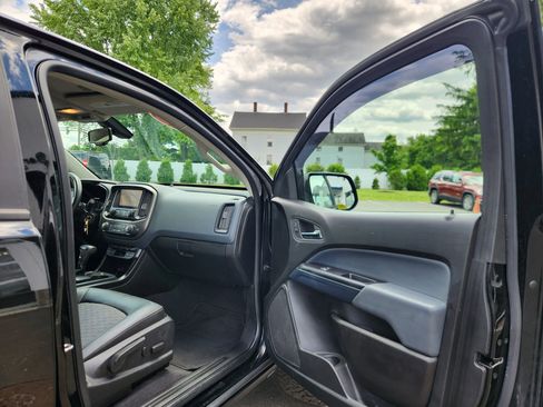 Used 2019 Chevrolet Colorado Z71 AWD/4WD image 40