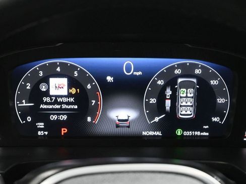 Used 2024 Honda Pilot Elite image 10