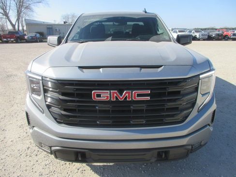 New 2026 GMC Sierra 1500 Elevation image 11