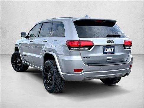 Used 2021 Jeep Grand Cherokee Laredo X AWD/4WD image 12
