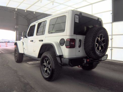 Used 2019 Jeep Wrangler Unlimited Rubicon AWD/4WD image 2