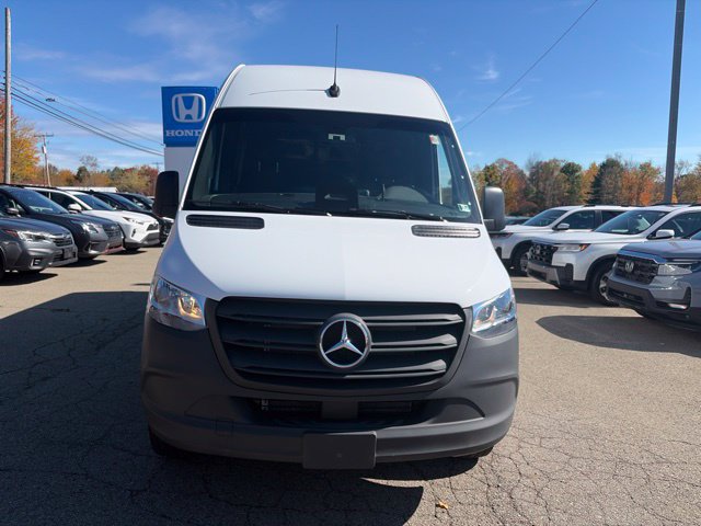 Used 2025 Mercedes-Benz Sprinter 2500 image 9