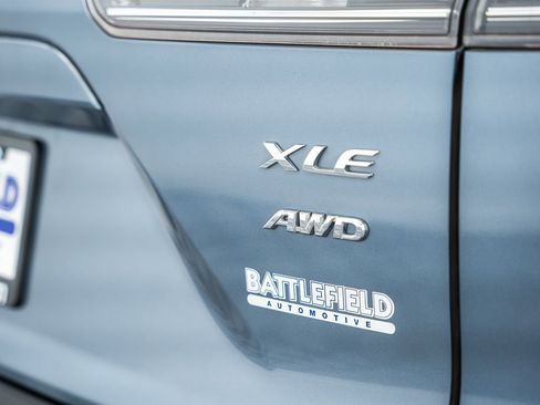 Certified 2024 Toyota Corolla Cross XLE w/ Convenience Package AWD/4WD image 9