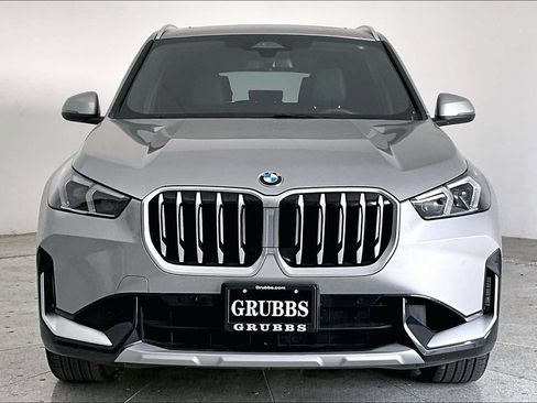 Used 2026 BMW X1 xDrive28i AWD/4WD image 3