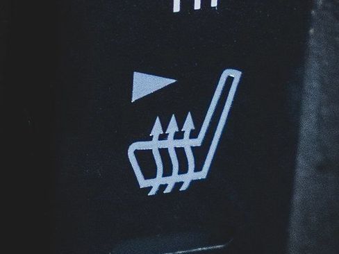 Used 2015 Nissan Frontier PRO-4X w/ Pro-4x Luxury Package image 7