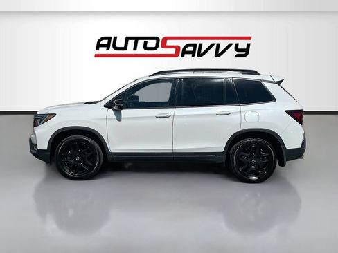 Used 2025 Honda Passport Black Edition image 4