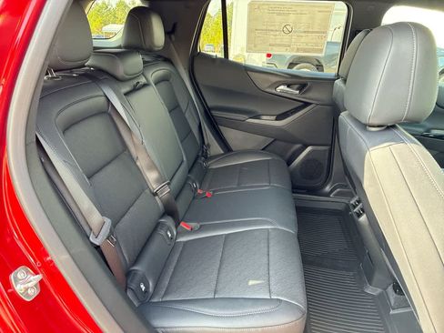 New 2026 Chevrolet Equinox LT w/ Convenience Package II FWD image 26