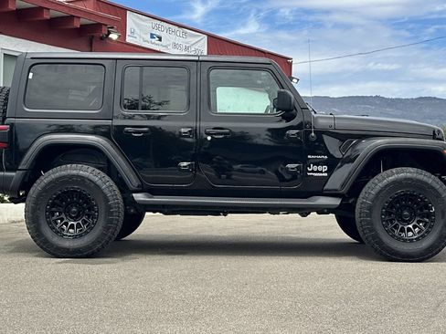 Used 2021 Jeep Wrangler Unlimited Sahara AWD/4WD image 3
