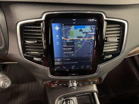 Used 2016 Volvo XC90 T6 Momentum w/ Momentum Plus Package image 11