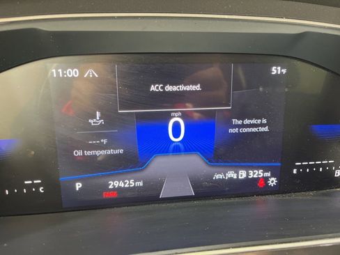 Used 2024 Volkswagen Tiguan SE image 33