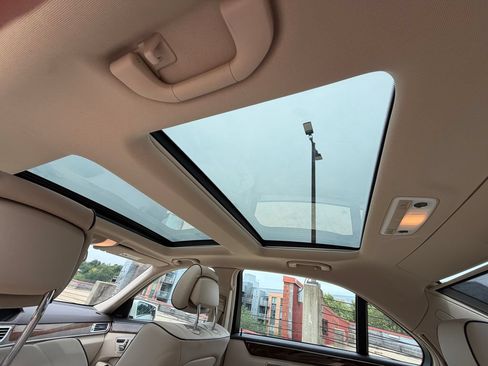 Used 2015 Mercedes-Benz E 350 4MATIC Sedan image 13