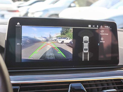 Certified 2023 BMW 530e w/ Convenience Package image 35