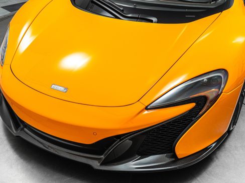 Used 2015 McLaren 650S Spider RWD image 33