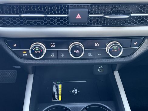 Certified 2025 Honda HR-V EX-L image 17
