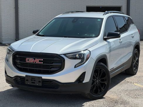 Used 2021 GMC Terrain SLT w/ Elevation Edition FWD image 2