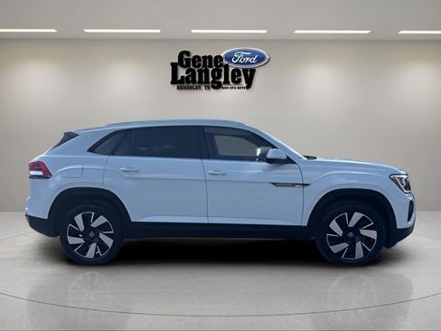 Used 2025 Volkswagen Atlas Cross Sport SE image 15