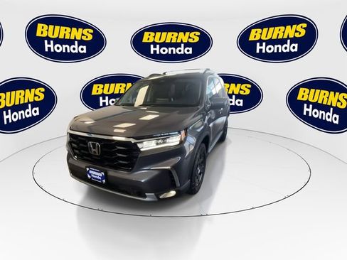 Certified 2025 Honda Pilot Elite image 4