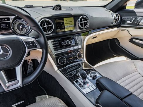 Used 2013 Mercedes-Benz SL 550 image 28