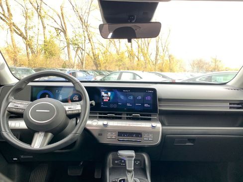 Used 2025 Hyundai Kona SEL image 33