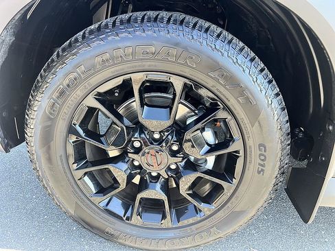 Certified 2025 Nissan Armada PRO-4X w/ Pro-4X Premium Package AWD/4WD image 9