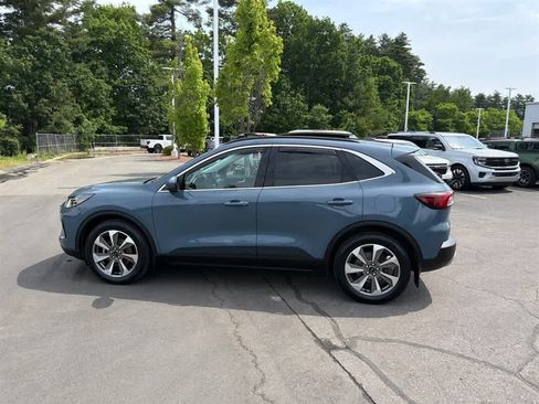 Used 2023 Ford Escape Platinum w/ Premium Technology Package AWD/4WD image 8