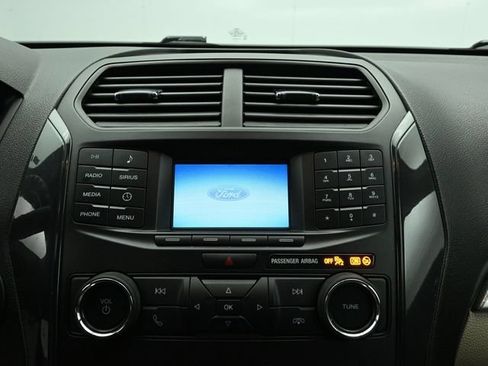 Used 2019 Ford Explorer 4WD image 12