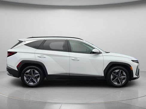 Certified 2025 Hyundai Tucson SEL FWD image 8