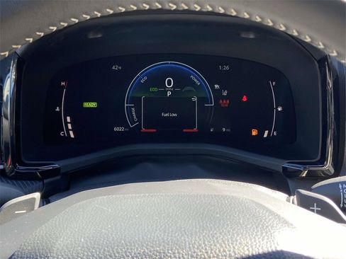 Used 2025 Toyota Camry SE w/ Convenience Package image 33