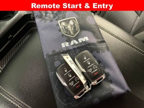 Used 2025 RAM 1500 Big Horn AWD/4WD image 7