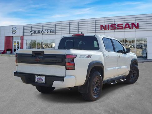 Used 2025 Nissan Frontier PRO-4X AWD/4WD image 6