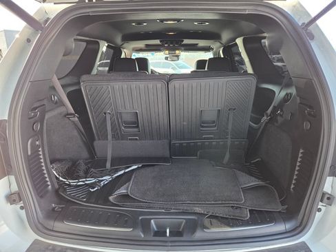 Used 2021 Dodge Durango R/T w/ Technology Group AWD/4WD image 20