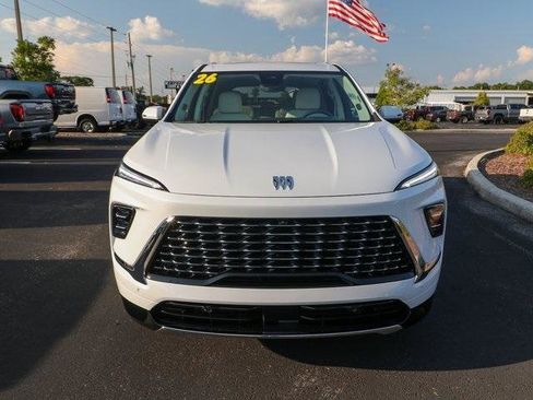 New 2026 Buick Enclave Avenir w/ Super Cruise Package image 2