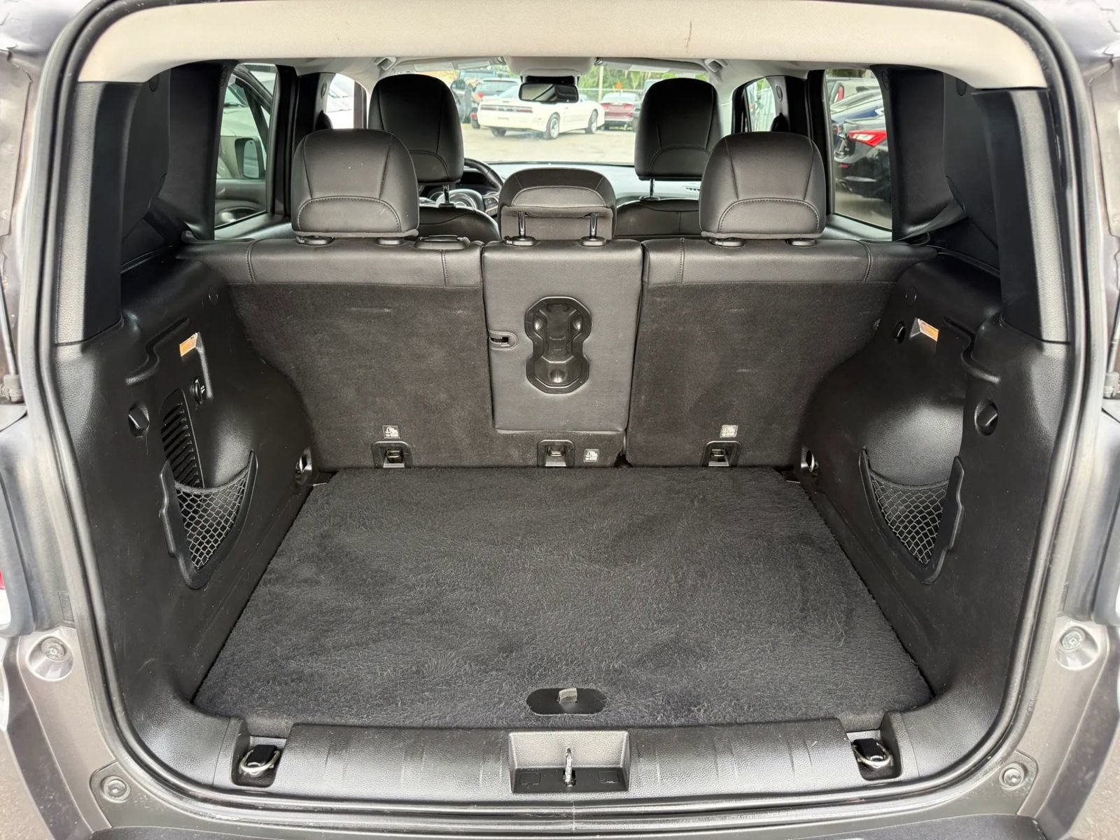 Used 2017 Jeep Renegade Limited FWD image 14