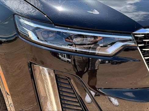 Certified 2023 Cadillac XT6 Premium Luxury w/ Platinum Package AWD/4WD image 30