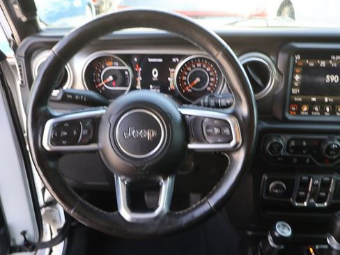 Used 2020 Jeep Wrangler Unlimited Sahara AWD/4WD image 13