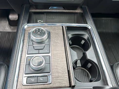 Used 2018 Ford Expedition Limited w/ Equipment Group 301A AWD/4WD image 92