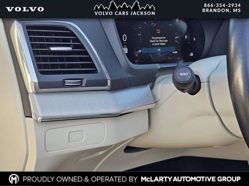 Used 2023 Volvo XC90 B5 Core w/ Protection Package Premier image 20