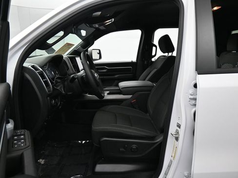 Used 2025 RAM 1500 Big Horn AWD/4WD image 11