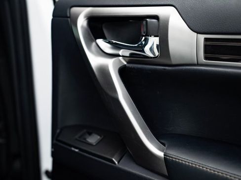 Used 2023 Lexus GX 460 Premium image 22