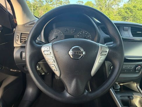 Used 2019 Nissan Sentra S image 16