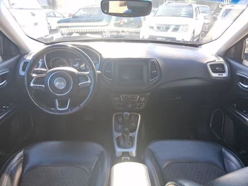 Used 2018 Jeep Compass Latitude w/ Popular Equipment Group AWD/4WD image 14