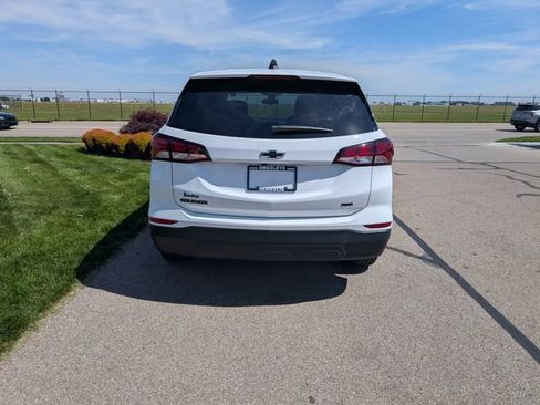 Used 2024 Chevrolet Equinox LS w/ LS Convenience Package AWD/4WD image 7