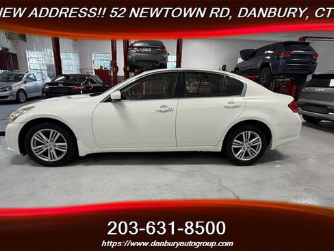 Used 2013 INFINITI G37 x Sedan w/ Premium Pkg AWD/4WD image 2