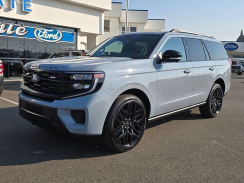 New 2027 Ford Expedition Platinum w/ Stealth Performance Package AWD/4WD image 2