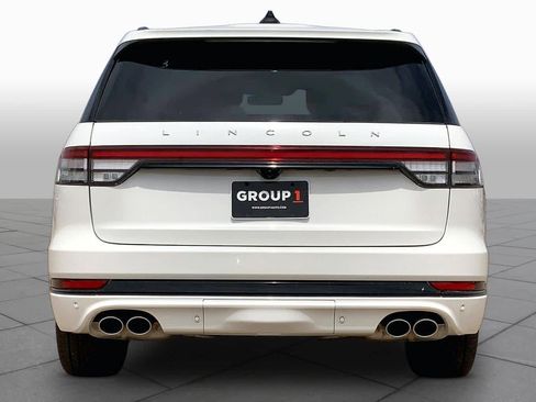 New 2026 Lincoln Aviator 2WD image 4