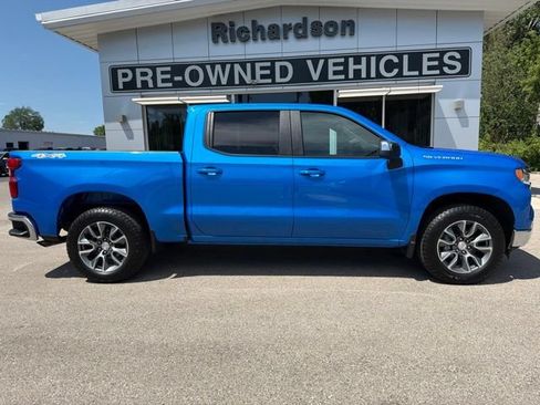 Certified 2025 Chevrolet Silverado 1500 LT AWD/4WD image 2