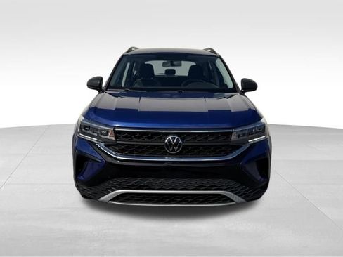 Certified 2022 Volkswagen Taos S image 23