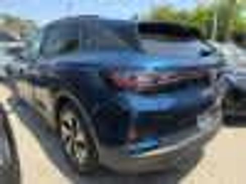 Used 2023 Volkswagen ID.4 2WD image 9